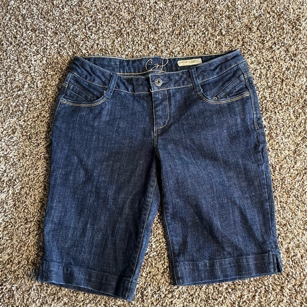 C7P size 5 mid rise knee high dark wash jean shorts